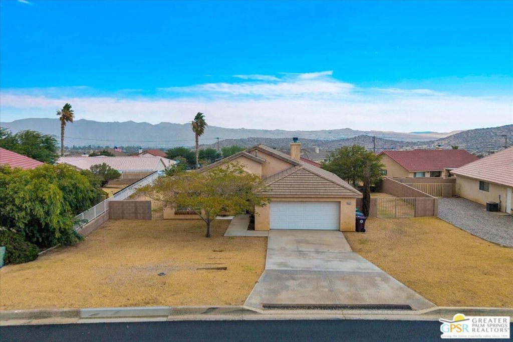 8510 Golden Meadow Drive Property Photo 2