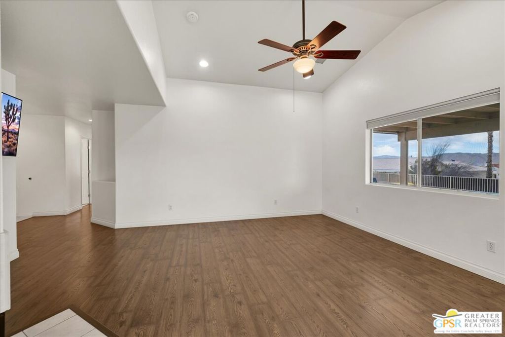 8510 Golden Meadow Drive Property Photo 8