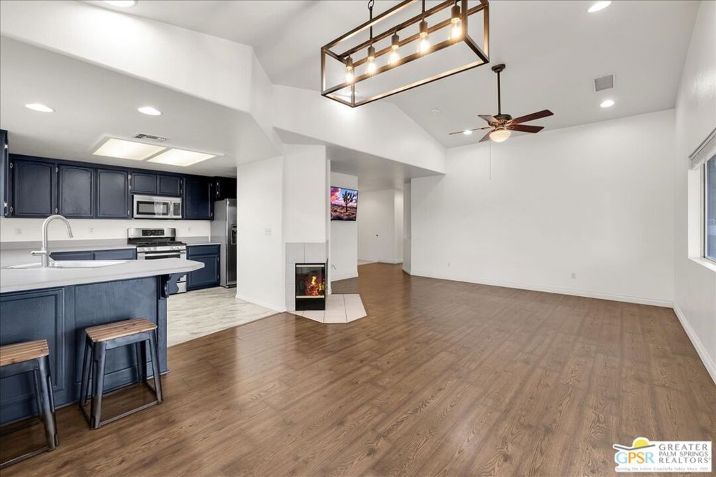 8510 Golden Meadow Drive Property Photo 11