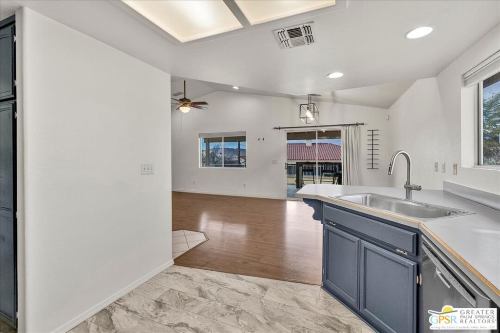 8510 Golden Meadow Drive Property Photo 15