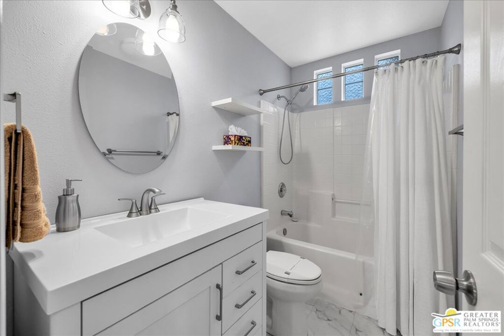 8510 Golden Meadow Drive Property Photo 23