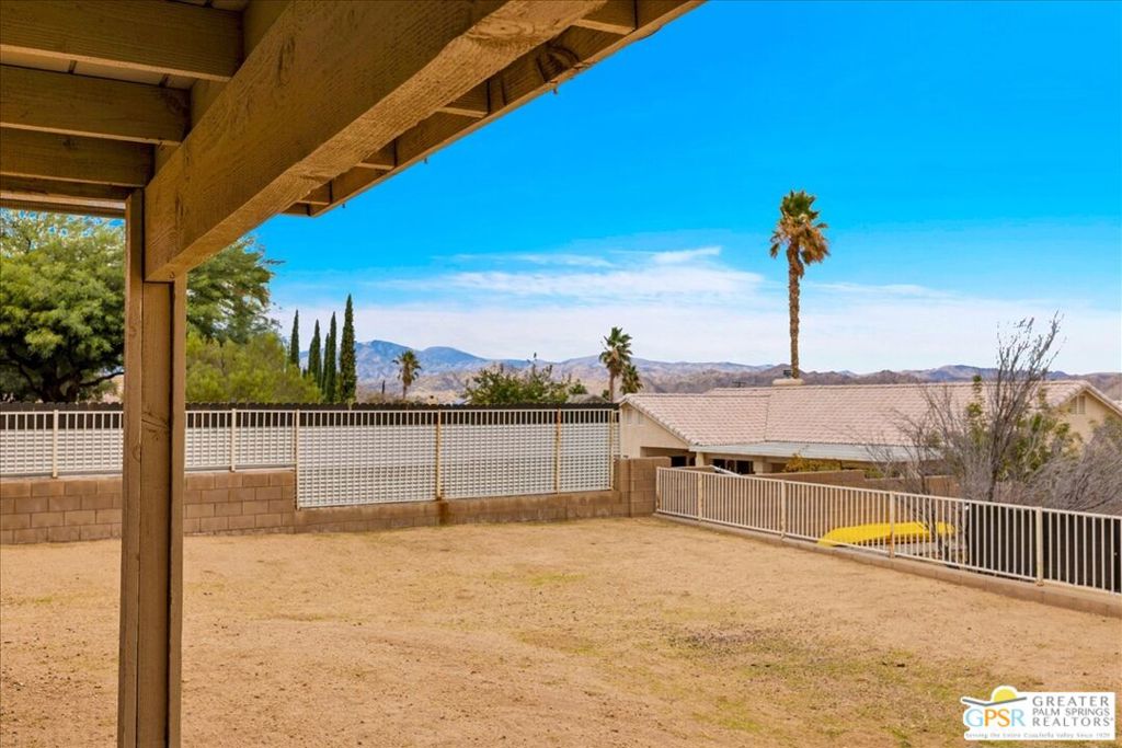 8510 Golden Meadow Drive Property Photo 27