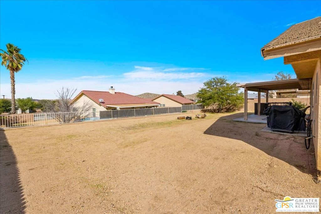 8510 Golden Meadow Drive Property Photo 33