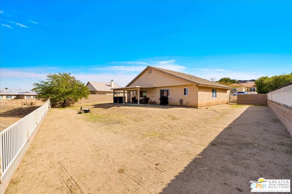 8510 Golden Meadow Drive Property Photo 34