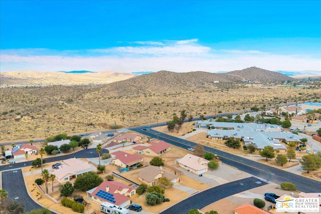 8510 Golden Meadow Drive Property Photo 40