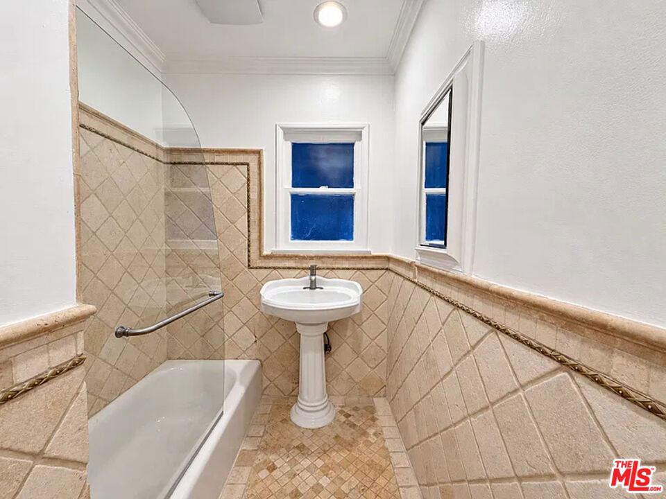 1030 4th A Property Photo 14