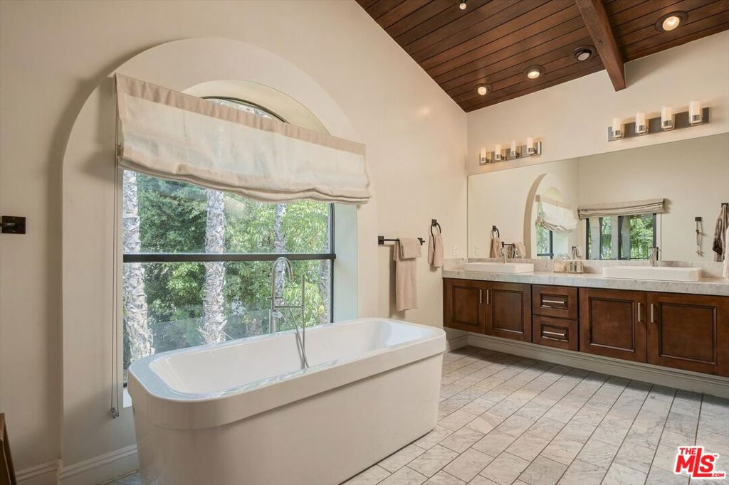 2299 Gloaming Way Property Photo 37