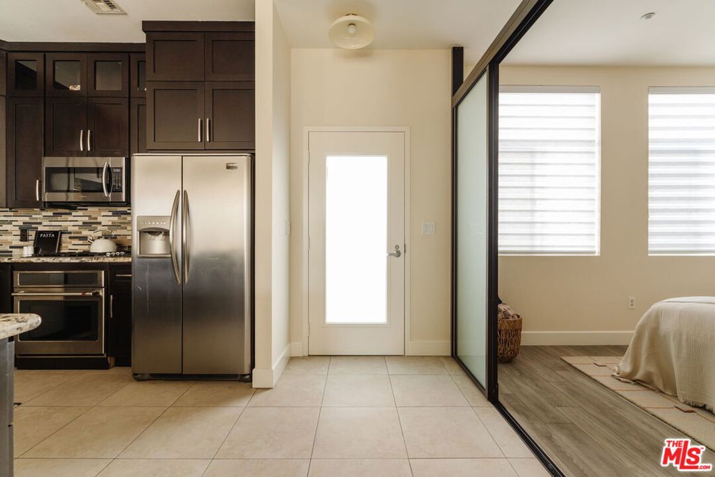 435 W Center Street 315 Property Photo 4