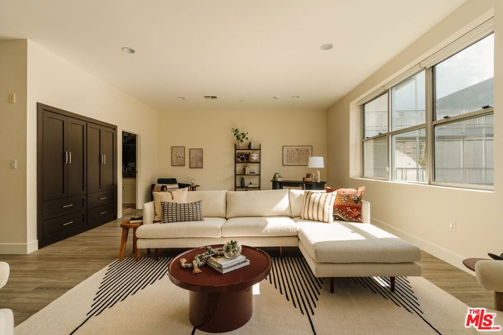 435 W Center Street 315 Property Photo 19