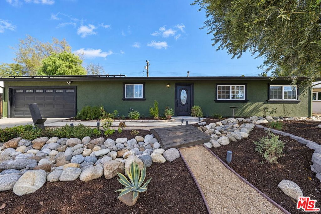 1865 Sutter Avenue Property Photo 1