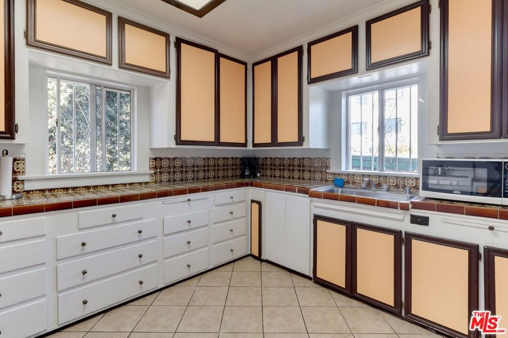 4825 Mascot Street Property Photo 17
