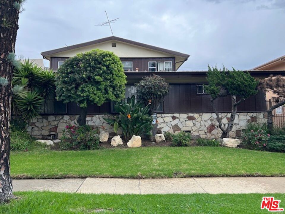 10702 Crenshaw Boulevard 5 Property Photo 1
