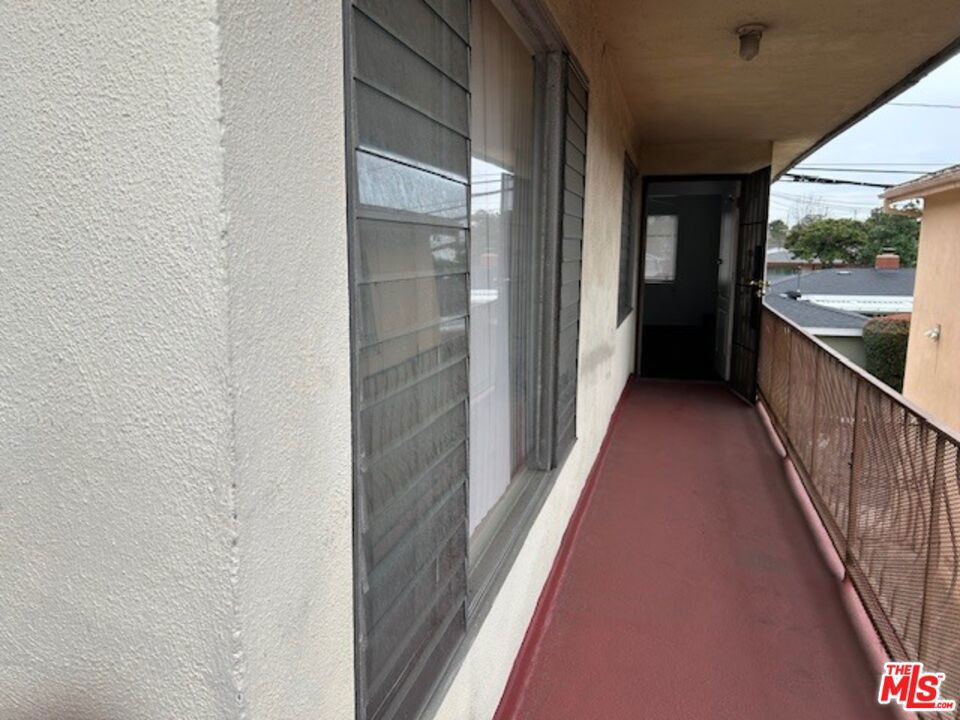 10702 Crenshaw Boulevard 5 Property Photo 3