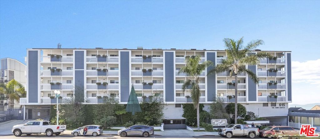 615 Esplanade 512 Property Photo 1