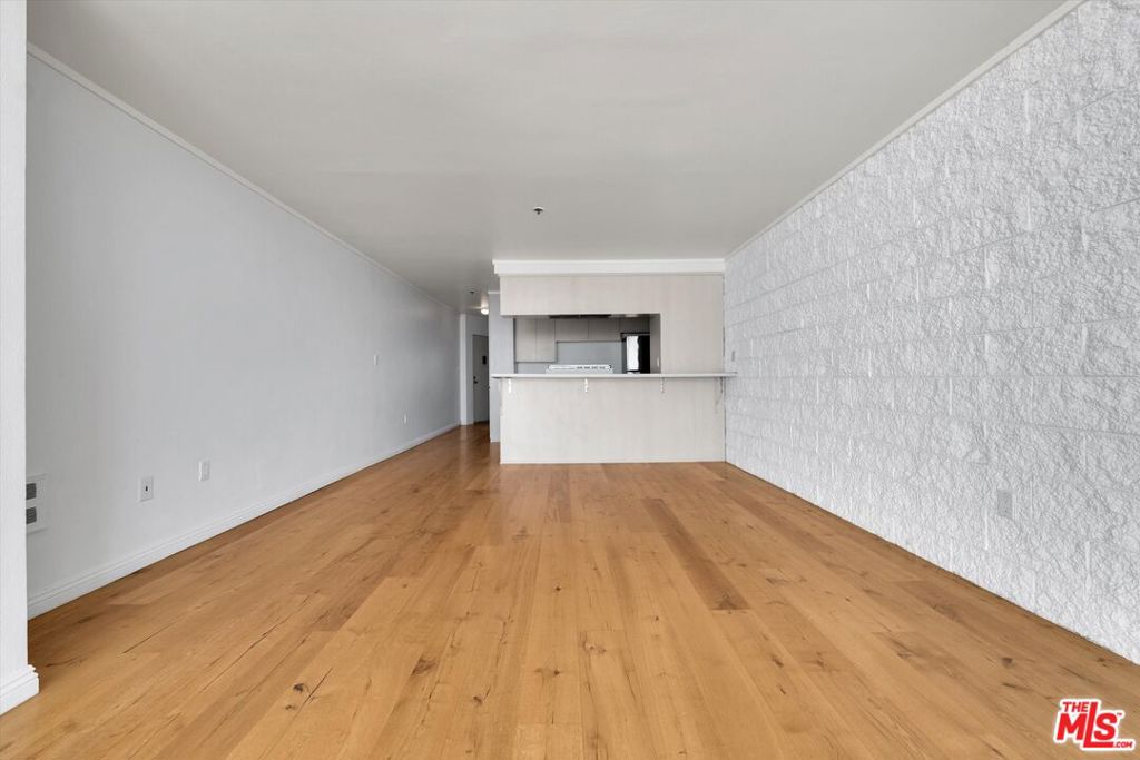 615 Esplanade 512 Property Photo 10