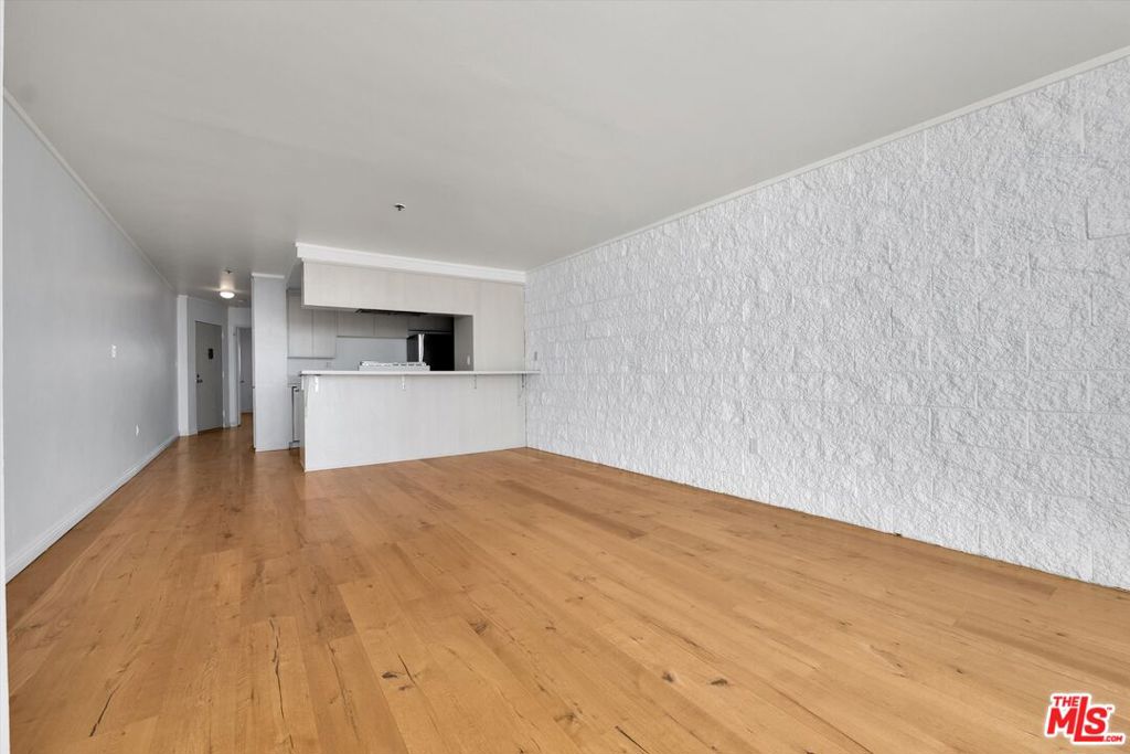 615 Esplanade 512 Property Photo 11