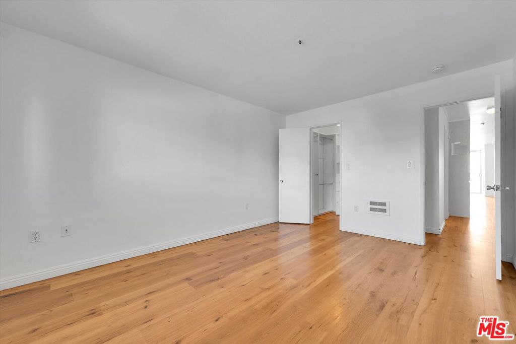 615 Esplanade 512 Property Photo 15