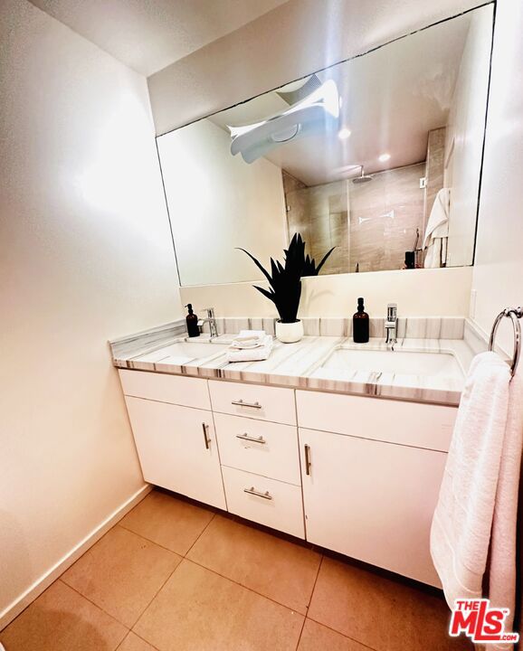 406 N Oakhurst Drive 204 Property Photo 11
