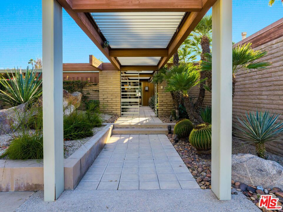 71111 Tamarisk Lane Property Photo 9
