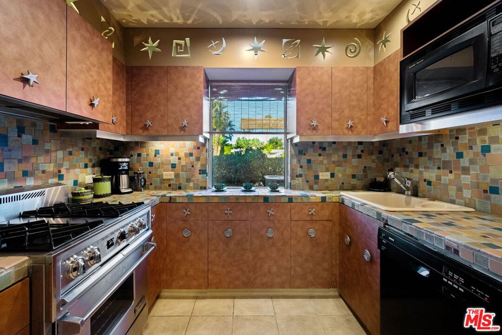 71111 Tamarisk Lane Property Photo 32