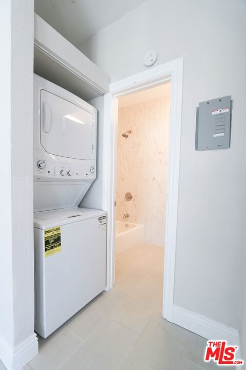 328 W 8th Street Property Photo 6