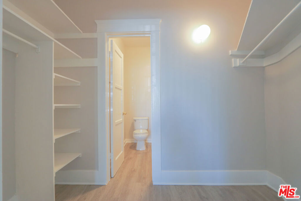 328 W 8th Street Property Photo 10