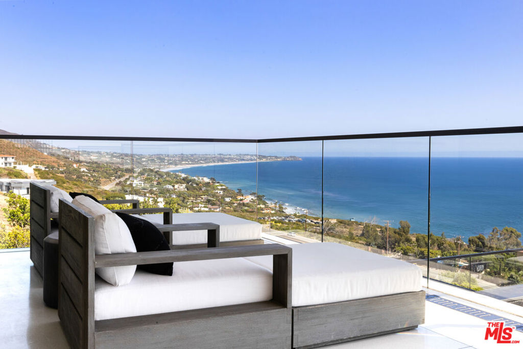 32357 Pacific Coast Highway Property Photo 2