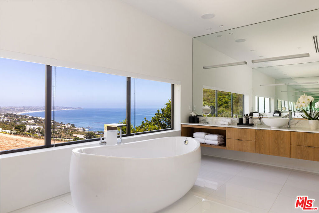 32357 Pacific Coast Highway Property Photo 12