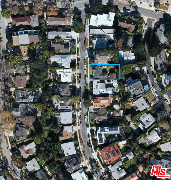 664 Las Lomas Avenue Property Photo 2