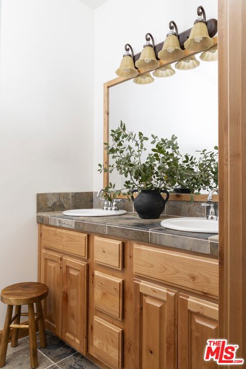 265 Garden Drive Property Photo 14