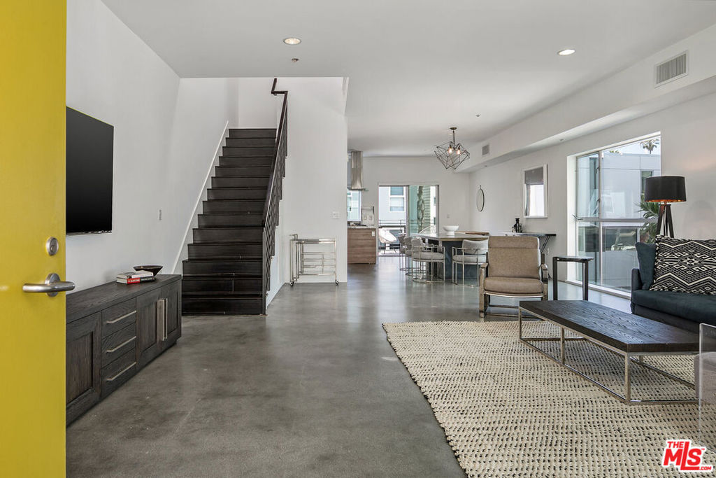 3119 Via Dolce 118 Property Photo 2