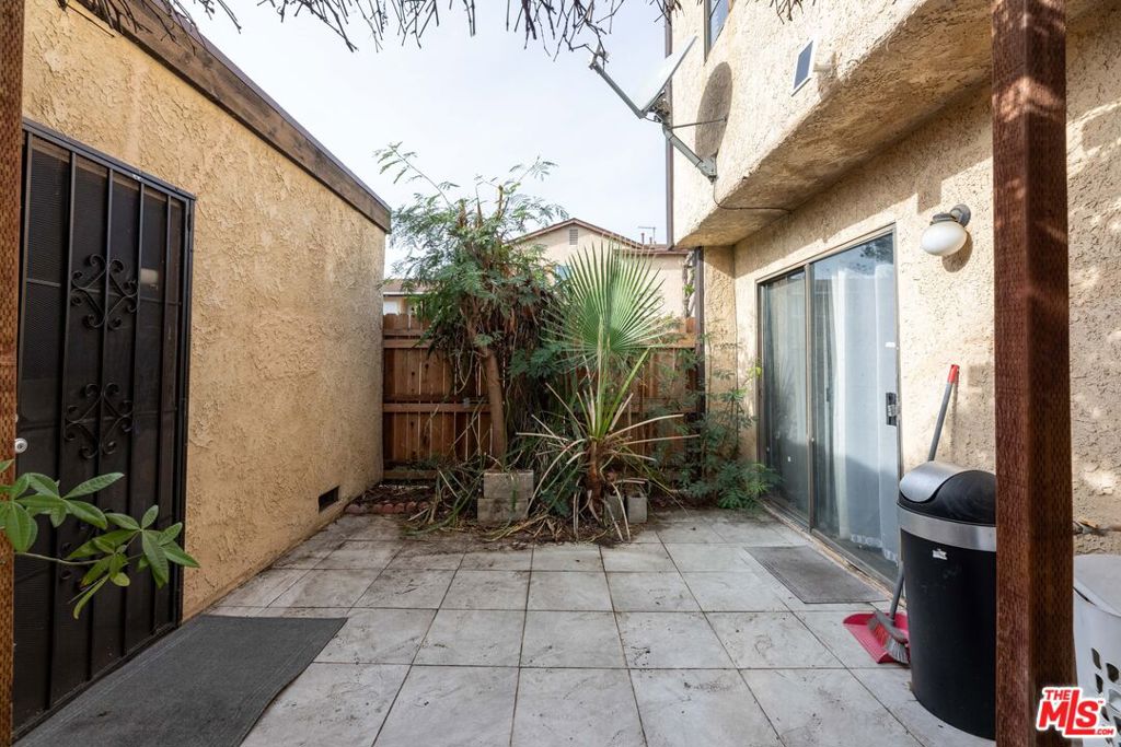 14924 Nordhoff Street 6 Property Photo 33