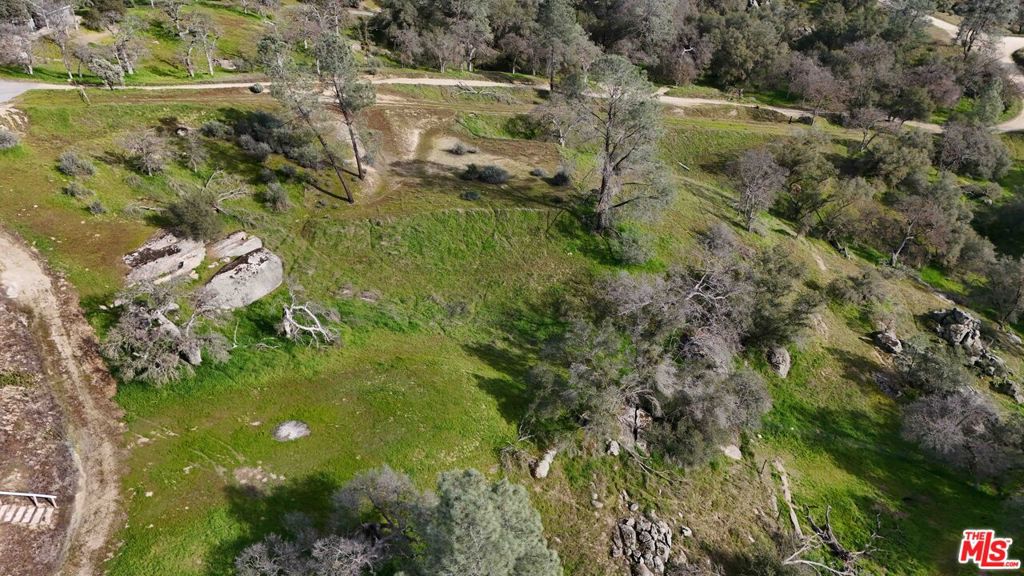 1758 Long Hollow Lane Property Photo 3
