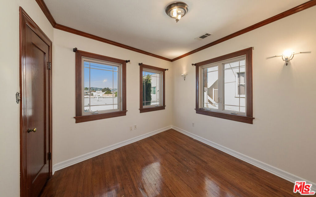 2331 Lucerne Avenue Property Photo 12