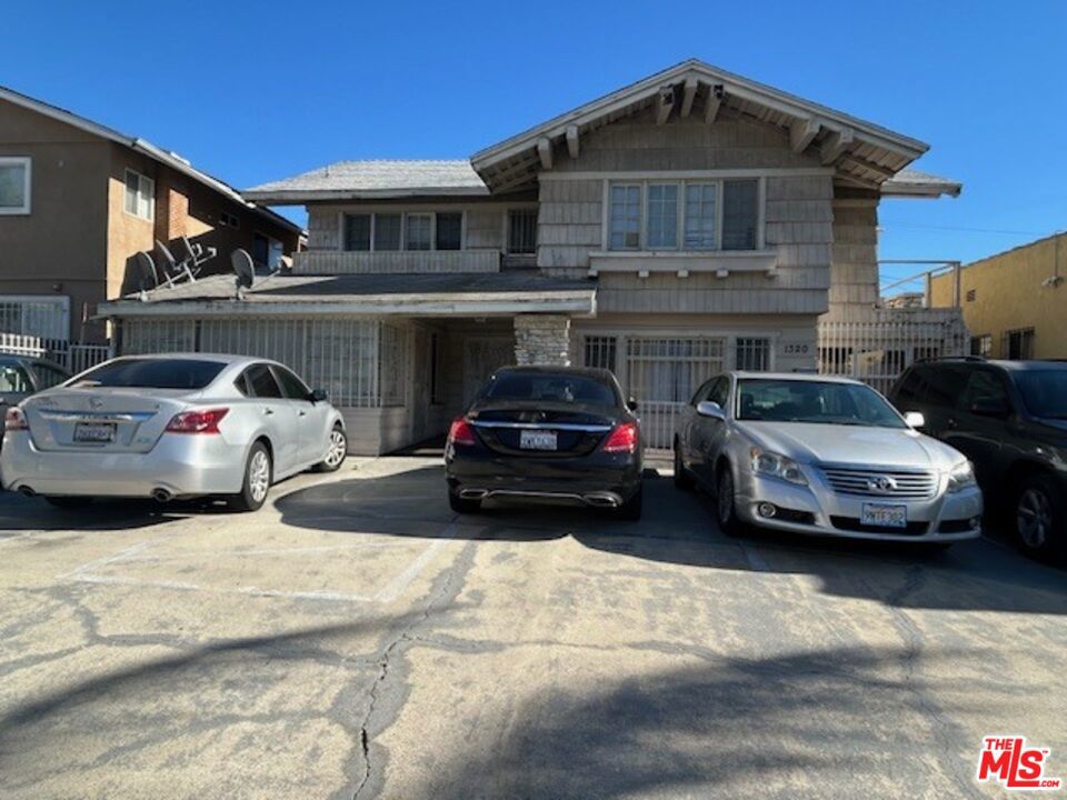 1320 Crenshaw Boulevard Property Photo 3