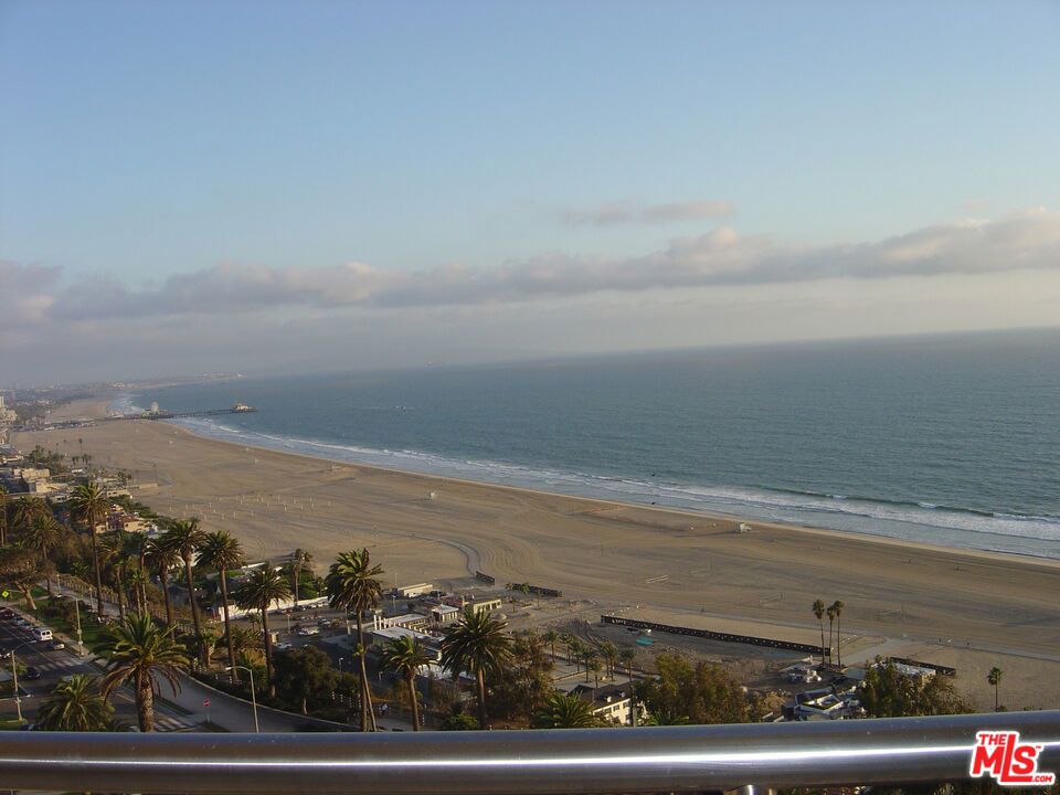 201 Ocean 1101b Property Photo 2