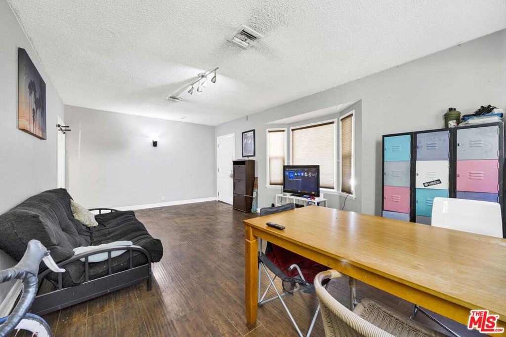 14541 Hart Street Property Photo 8