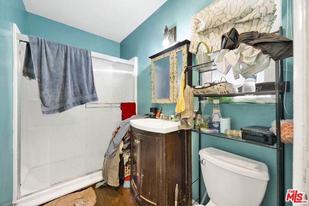 14541 Hart Street Property Photo 19