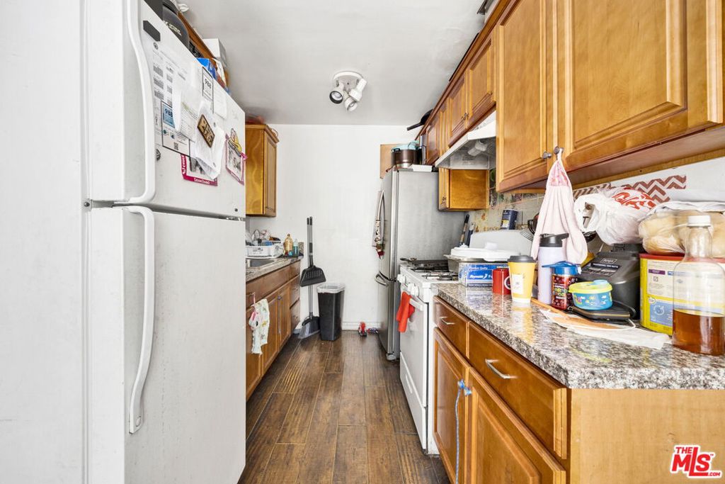 14541 Hart Street Property Photo 22