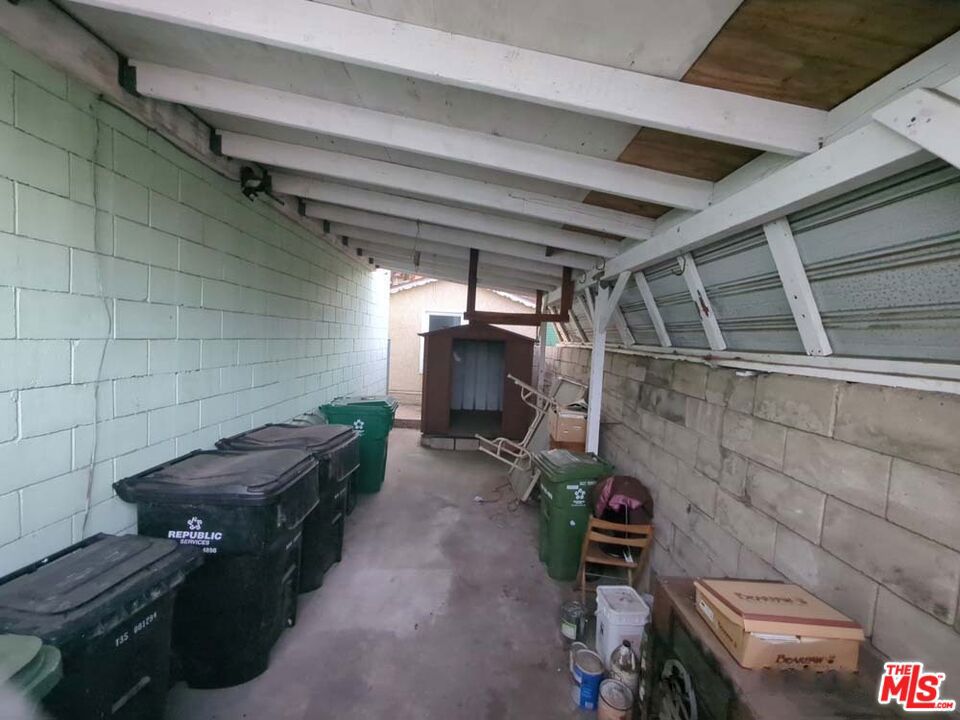 702 Vesta Street Property Photo 3