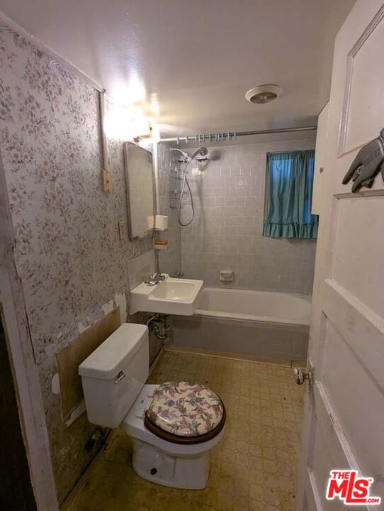 702 Vesta Street Property Photo 30