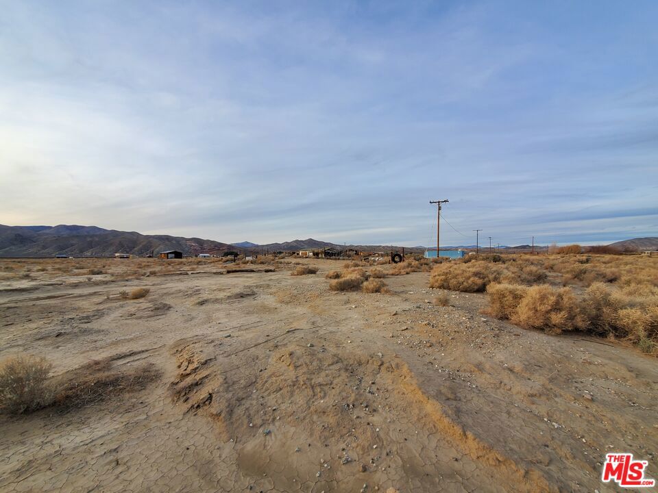 7797 Quartz Road Property Photo 5