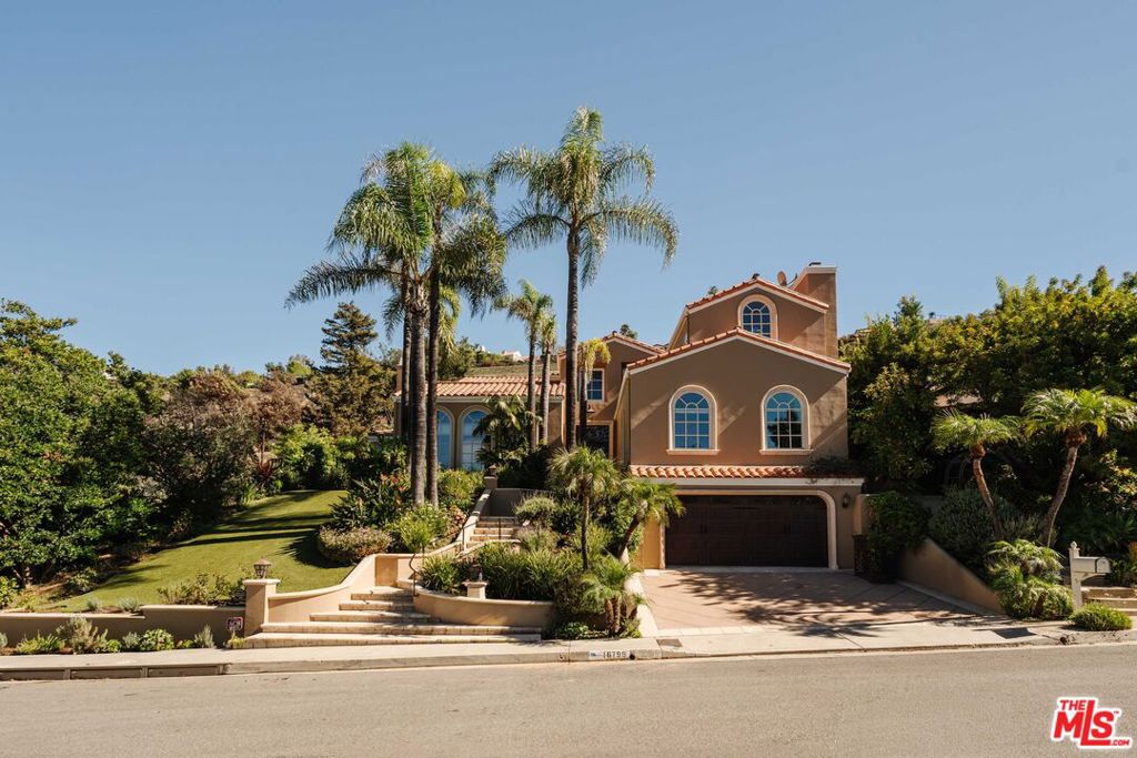 16799 Monte Hermoso Drive Property Photo 1