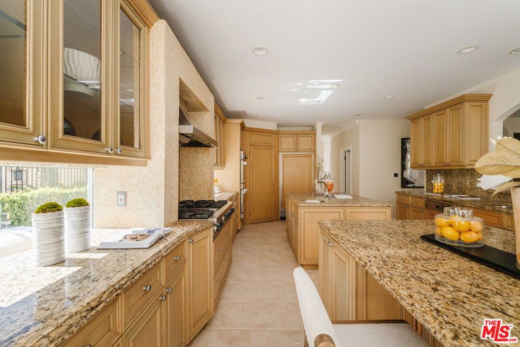 16799 Monte Hermoso Drive Property Photo 7