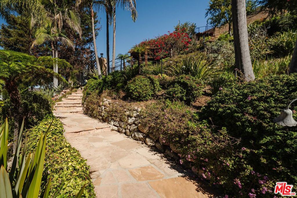 16799 Monte Hermoso Drive Property Photo 49