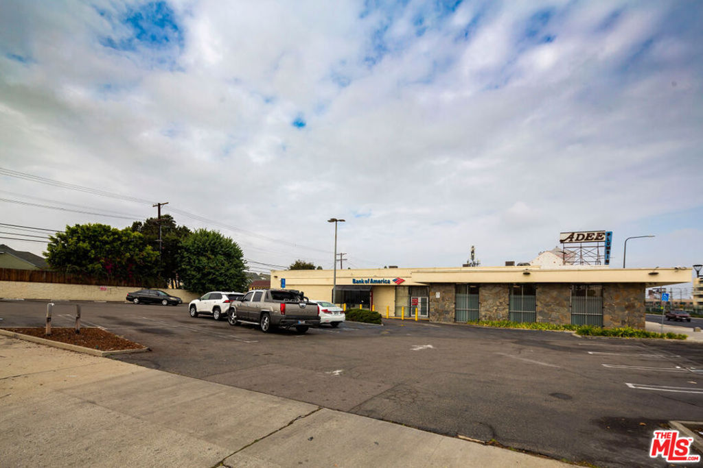 5471 Crenshaw Boulevard Property Photo 4
