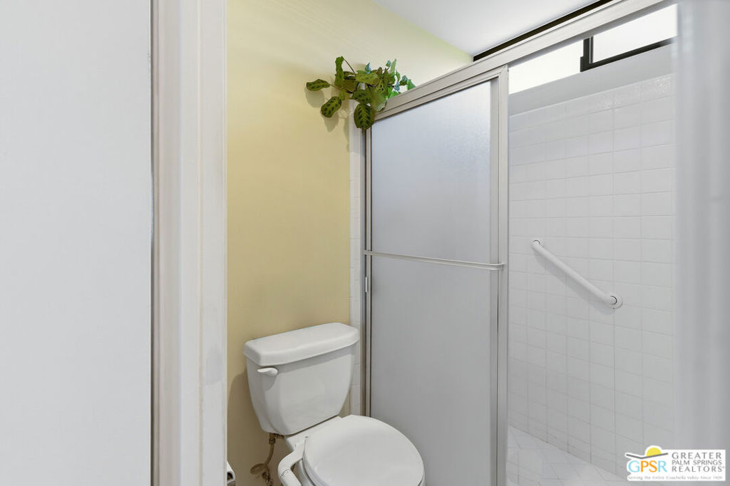 1747 E El Alameda Property Photo 21