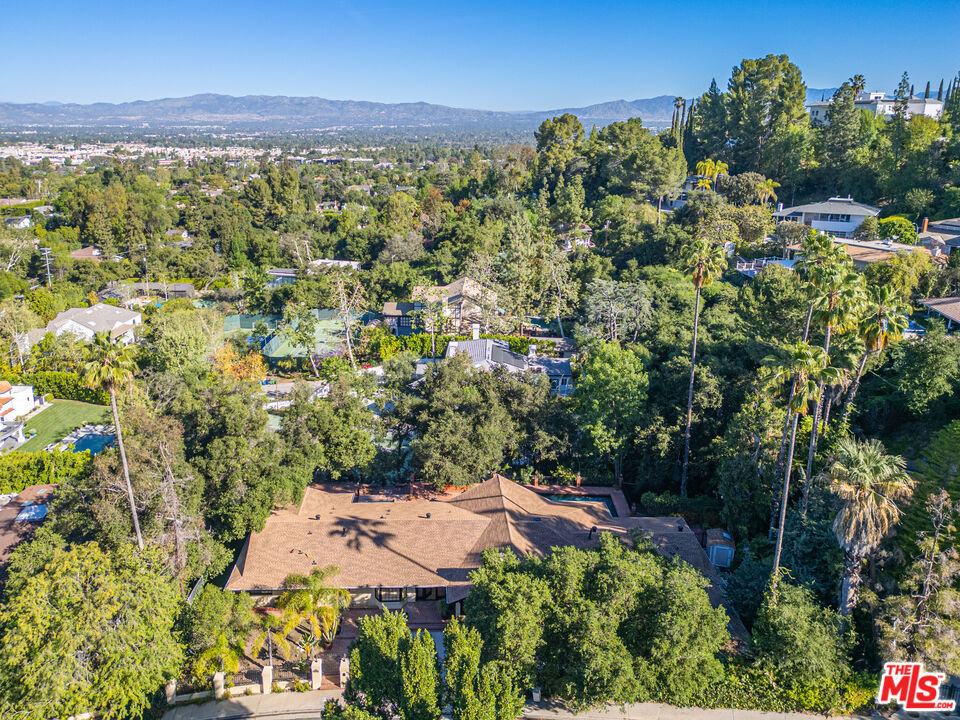 17449 Sumiya Drive Property Photo 3
