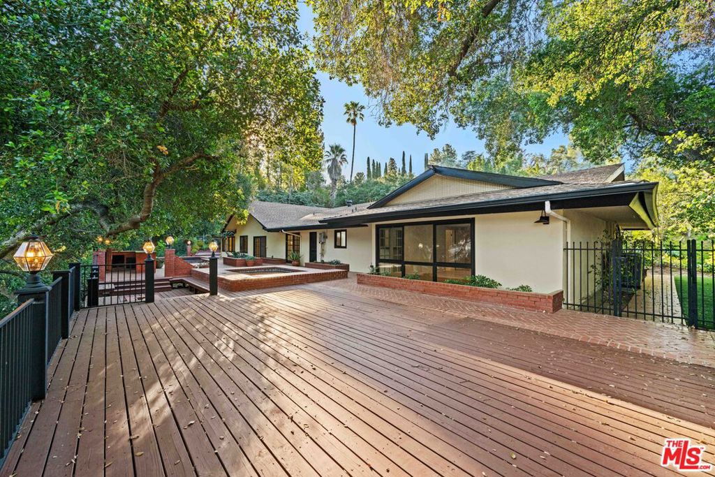 17449 Sumiya Drive Property Photo 38