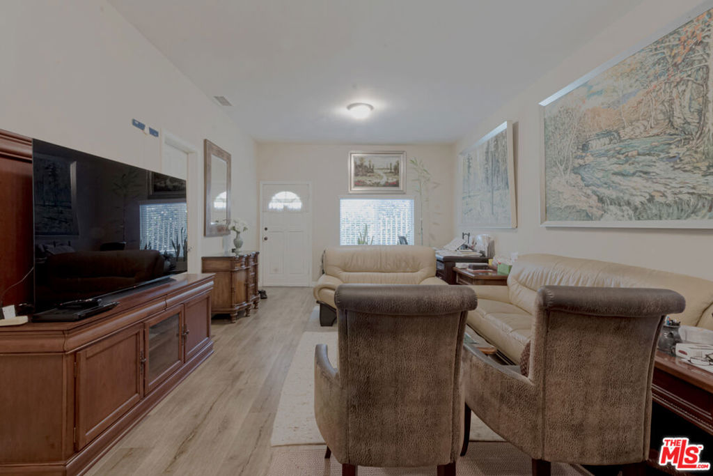 1409 S New Hampshire Avenue Property Photo 9
